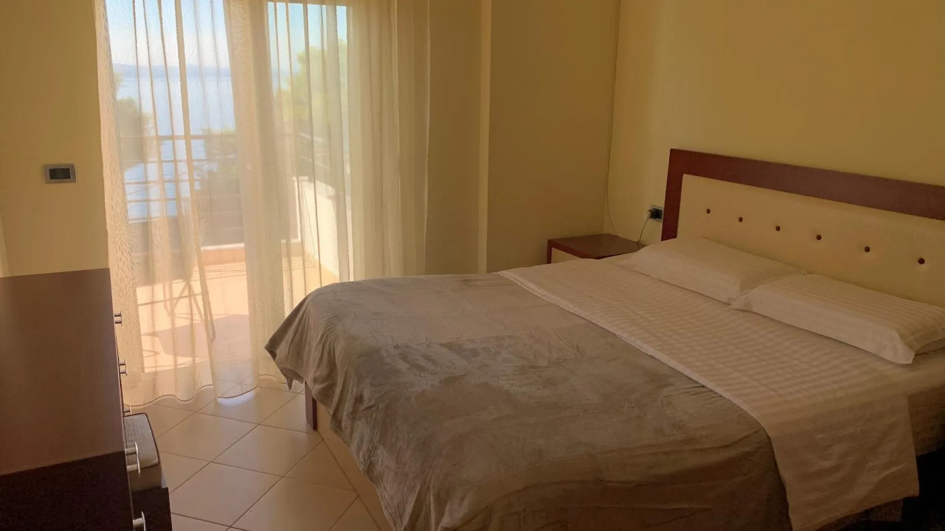 Beachfront Apartment - Sarande 0*,  Albania